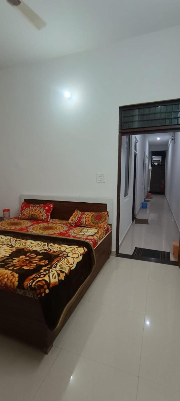 Geeta Dham Hotel Vrindávan Kültér fotó