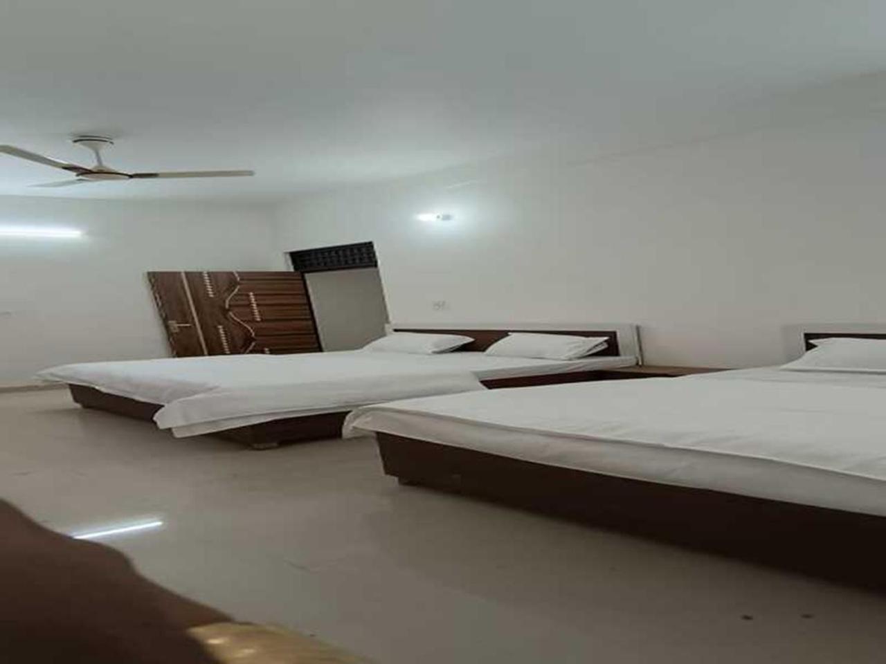 Geeta Dham Hotel Vrindávan Kültér fotó